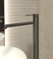 Смеситель для раковины напольный Rim VFBF-2R1GM, однорычажный, вороненая сталь