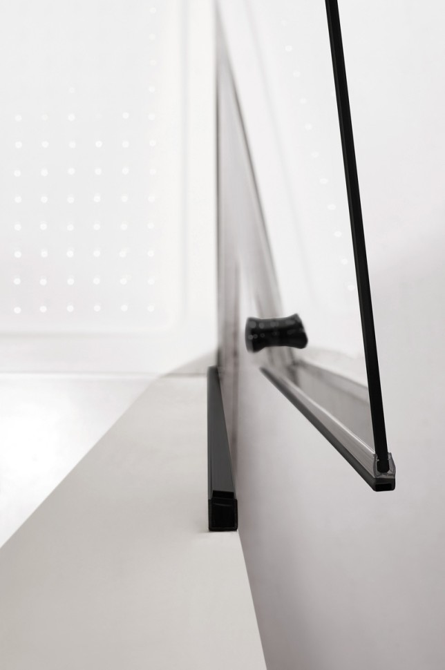 Душевая дверь CEZARES ECO-O-B-1-70-C-NERO