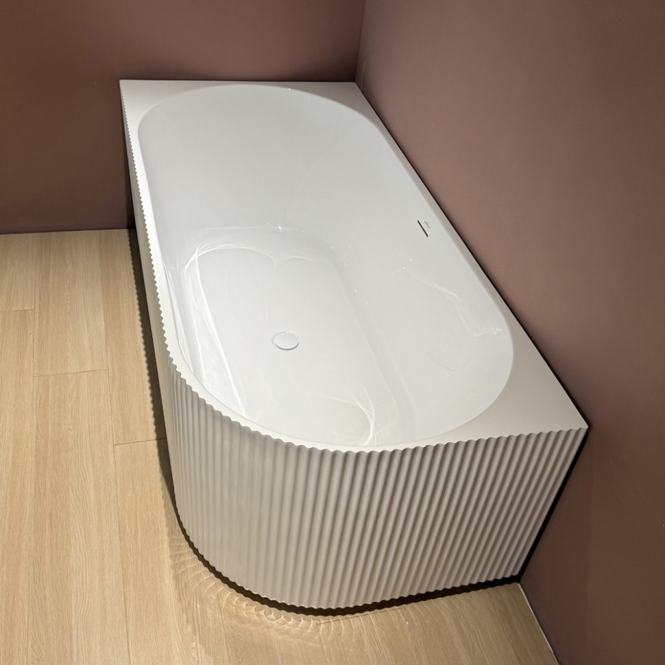 Акриловая ванна ABBER AB9329-1.5 L белая